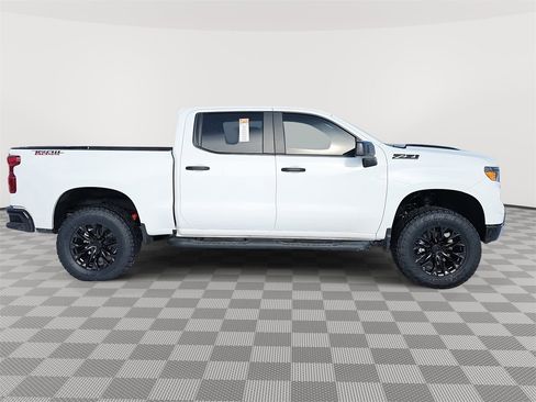 New 2026 Chevrolet Silverado 1500 Custom Trail Boss w/ LPO, Dark Essentials Package image 4