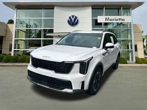 Used 2025 Kia Sorento S FWD image 1