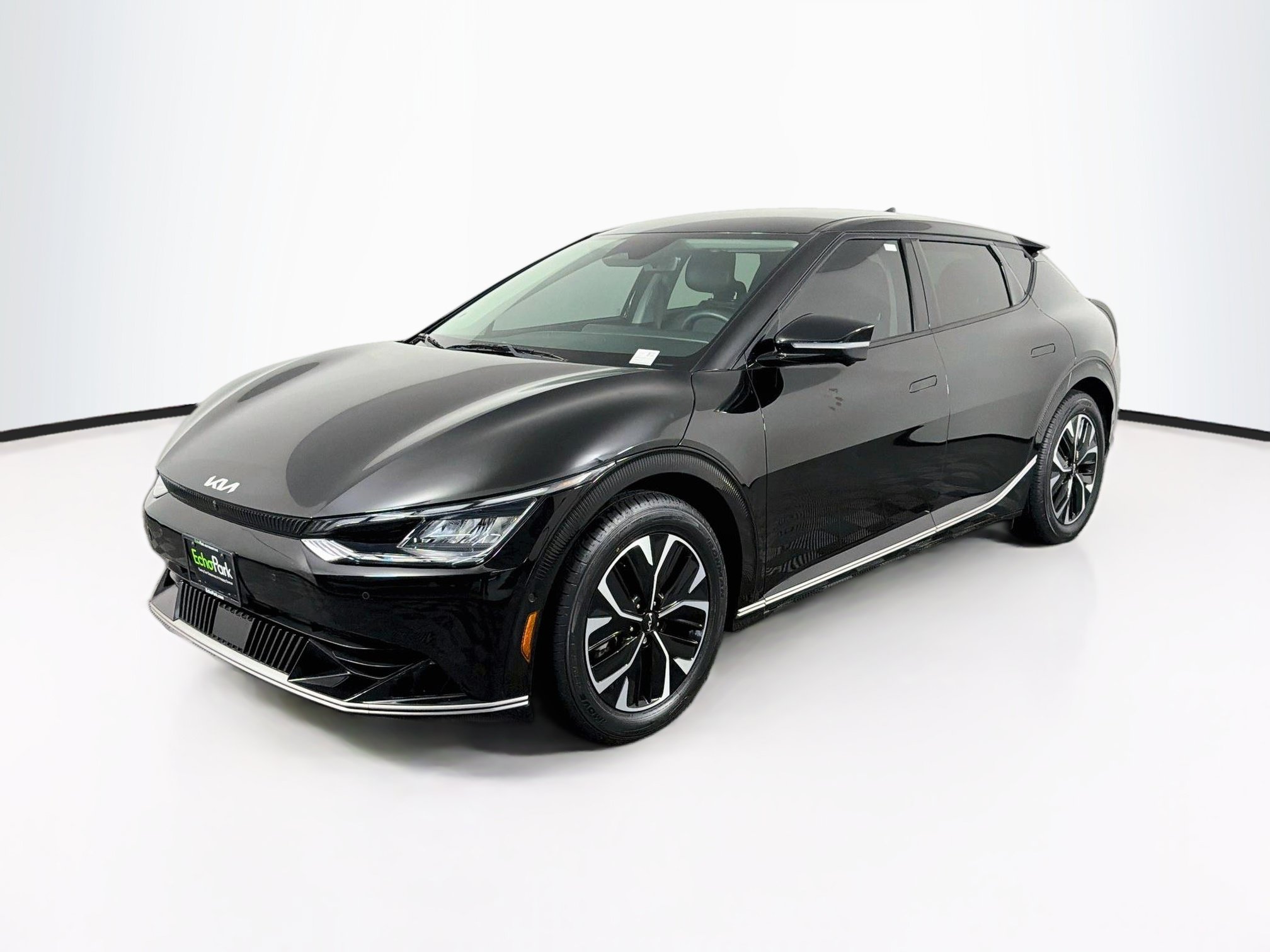 Used 2024 Kia EV6 Wind w/ Wind Technology Package RWD image 3