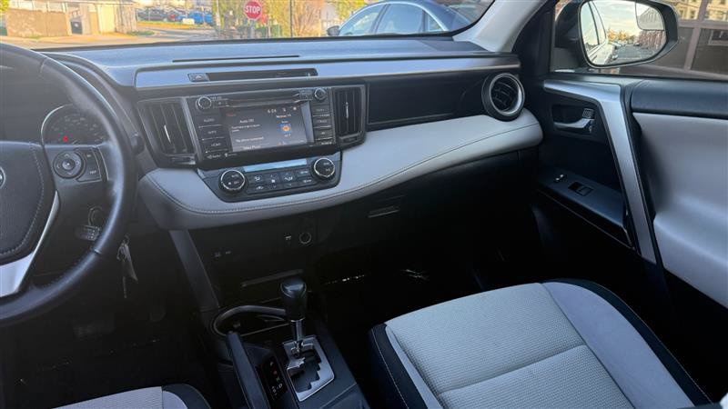 Used 2016 Toyota RAV4 XLE FWD image 27