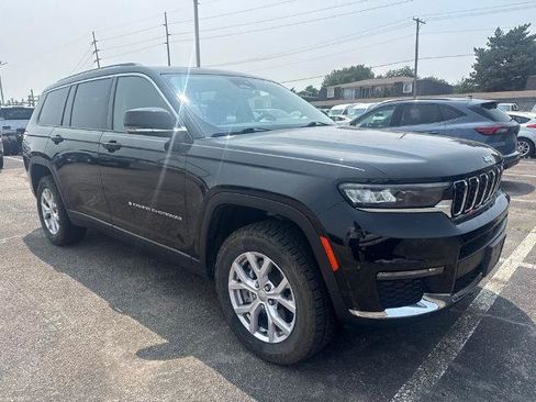 Used 2022 Jeep Grand Cherokee L Limited AWD/4WD image 1