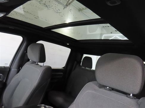 Used 2021 RAM 1500 Big Horn image 15