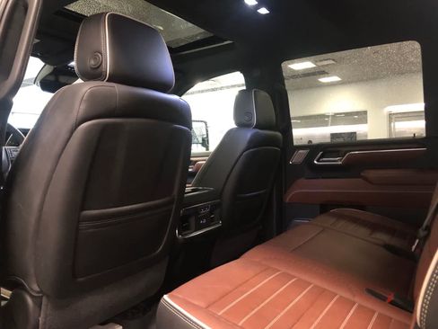 Used 2025 GMC Sierra 2500 Denali Ultimate AWD/4WD image 6