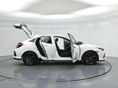 Used 2018 Honda Civic Sport image 3