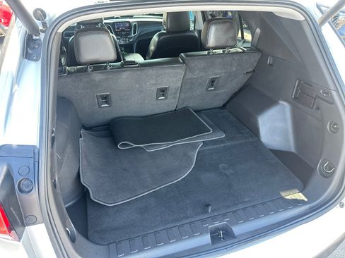 Used 2022 Chevrolet Equinox Premier AWD/4WD image 23