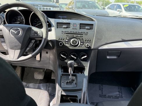 Used 2013 MAZDA MAZDA3 i Sport FWD image 10