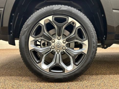 Used 2023 RAM 1500 Limited AWD/4WD image 27