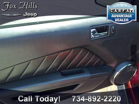 Used 2010 Ford Mustang Premium RWD image 12