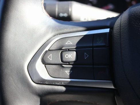 Used 2022 Jeep Compass Limited image 14