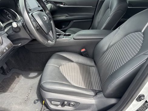 Used 2024 Toyota Camry SE FWD image 12