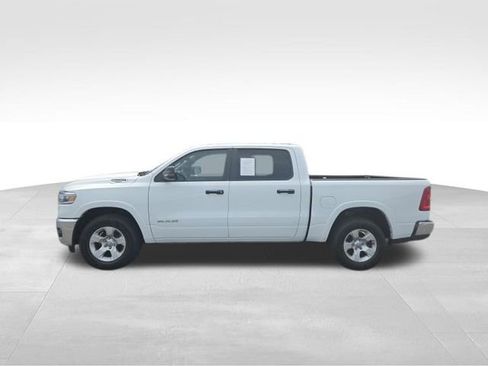 Used 2025 RAM 1500 Big Horn AWD/4WD image 3