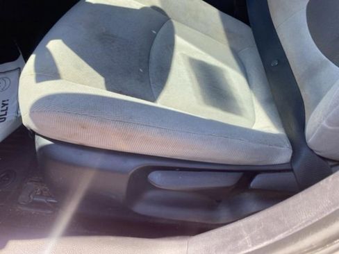 Used 2020 Toyota Corolla LE image 16