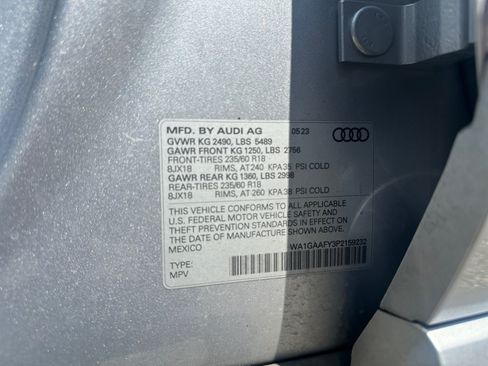 Used 2023 Audi Q5 2.0T Premium w/ Convenience Package AWD/4WD image 35
