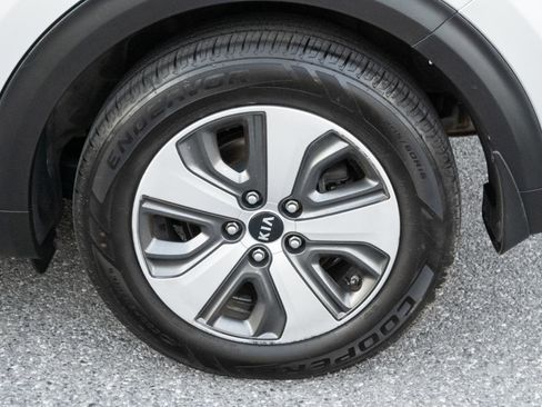 Used 2019 Kia Niro LX image 35