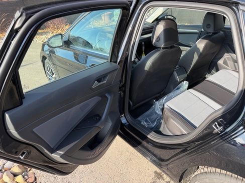 New 2025 Volkswagen Jetta SE image 17