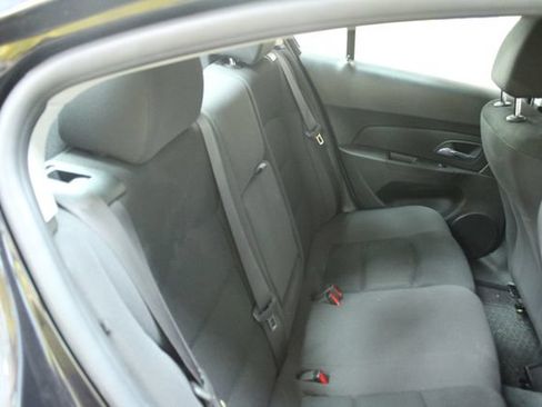 Used 2016 Chevrolet Cruze LT FWD image 9