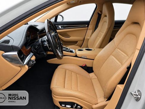 Used 2018 Porsche Panamera w/ Premium Package Plus RWD image 9