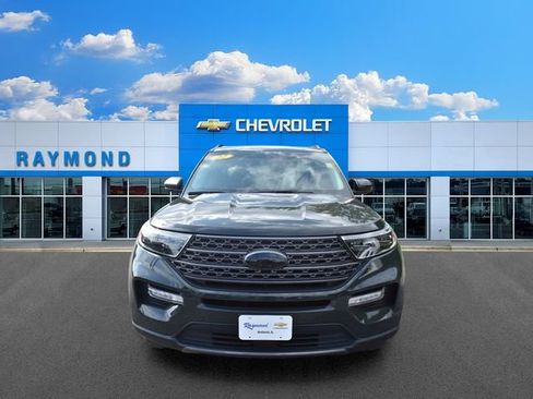 Used 2022 Ford Explorer XLT w/ Equipment Group 202A AWD/4WD image 8