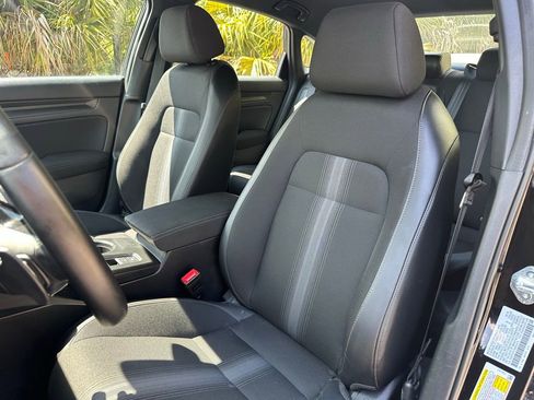 Used 2025 Honda Civic Sport image 13