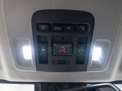Used 2021 Toyota Camry XSE w/ Navigation Package FWD image 30