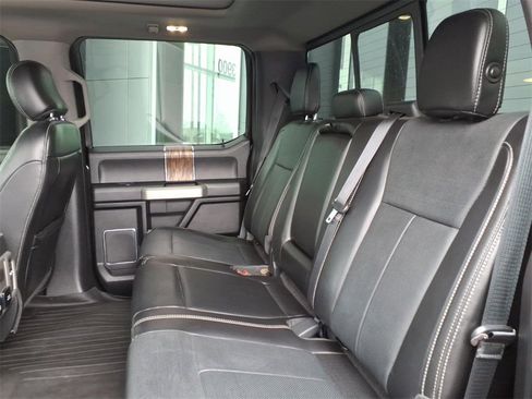 Used 2018 Ford F150 Lariat image 27