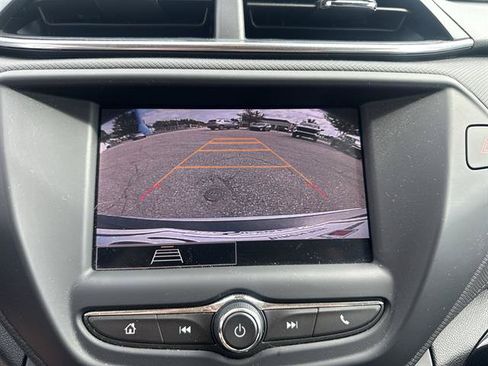 Used 2022 Chevrolet TrailBlazer LT FWD image 21