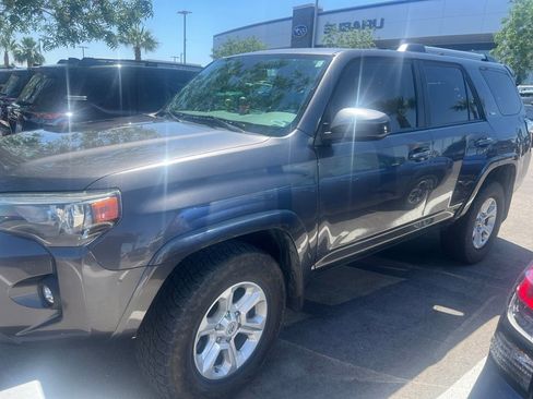 Used 2021 Toyota 4Runner SR5 AWD/4WD image 30