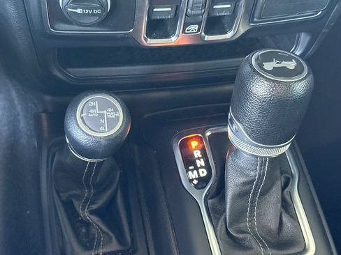Used 2024 Jeep Wrangler Unlimited AWD/4WD image 30