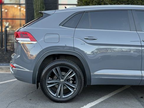 Used 2020 Volkswagen Atlas Cross Sport SE image 22