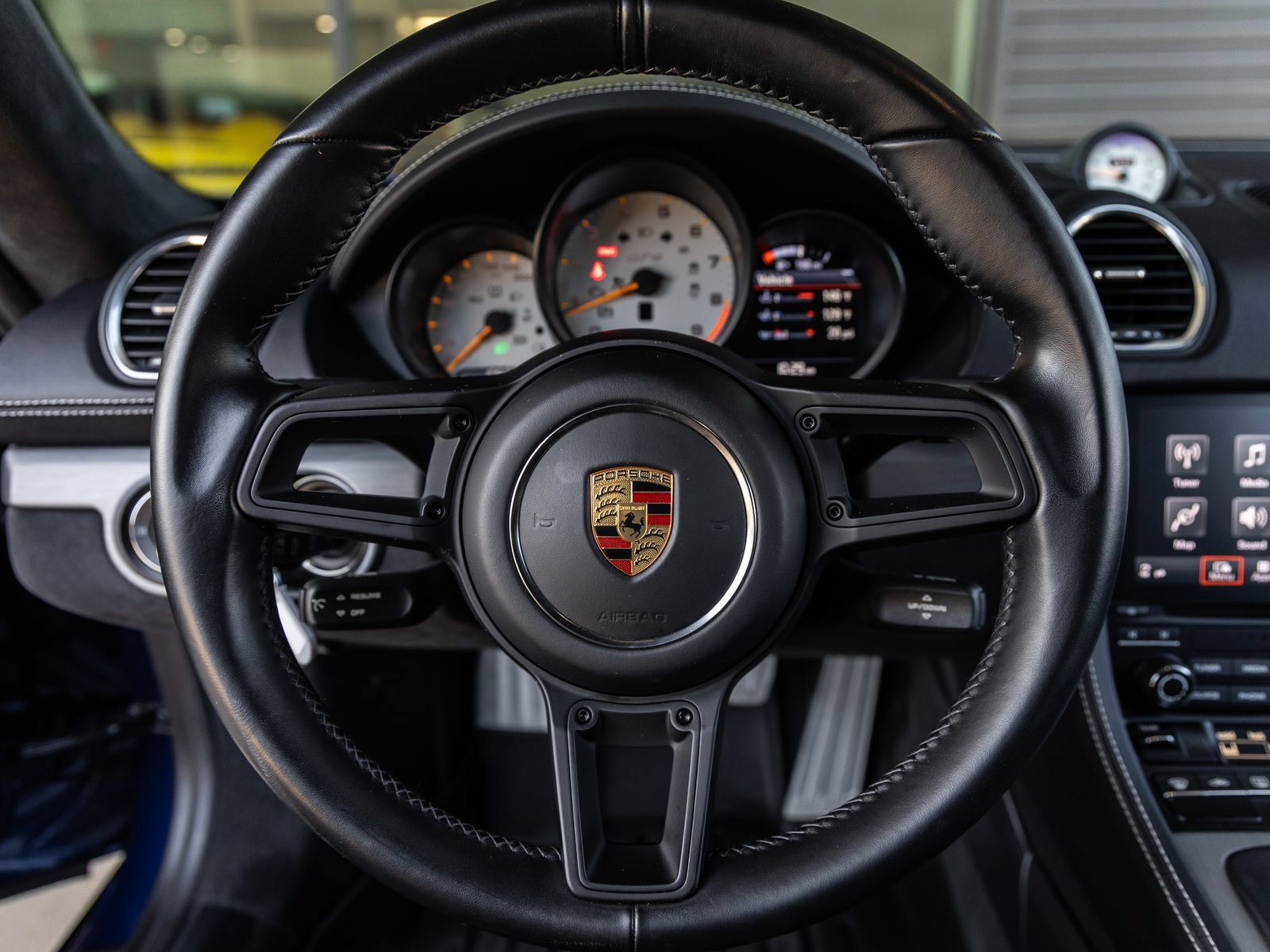 Certified 2020 Porsche 718 Cayman GT4 RWD image 36