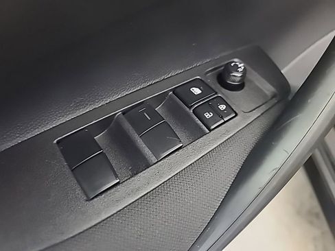 Used 2025 Toyota Corolla LE image 24