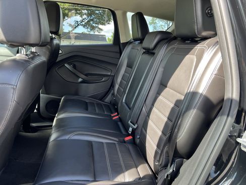 Used 2017 Ford Escape Titanium FWD image 25