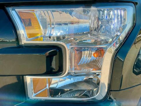 Used 2017 Ford F150 XLT w/ Equipment Group 302A Luxury image 10