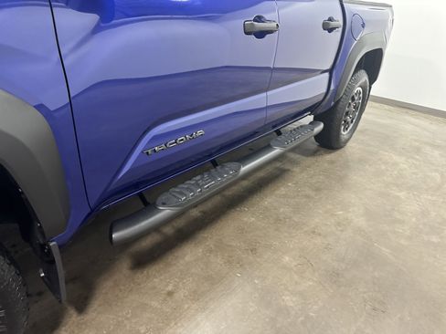 Used 2024 Toyota Tacoma TRD Off-Road image 9