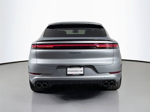 Used 2025 Porsche Cayenne Coupe AWD/4WD image 6