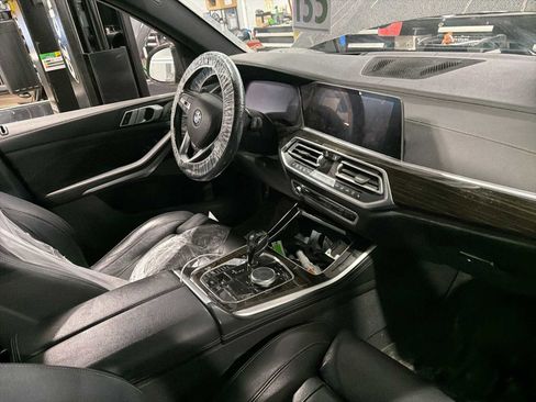 Used 2019 BMW X5 xDrive50i w/ Premium Package 2 AWD/4WD image 10