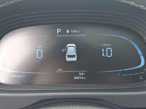 Used 2023 Hyundai Venue SEL w/ Cargo Package FWD image 21