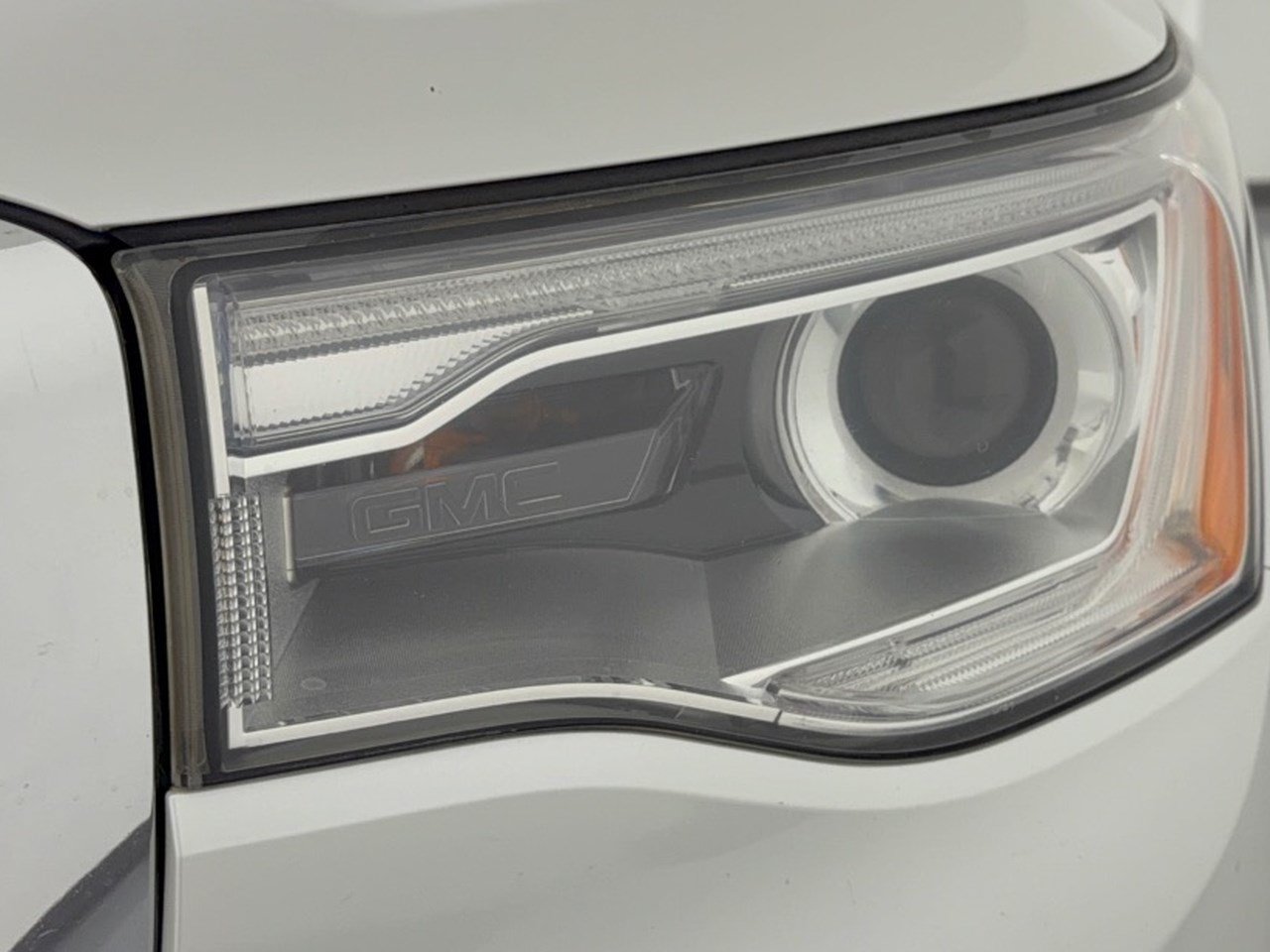 Used 2017 GMC Acadia SLT FWD image 12