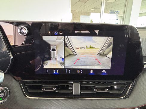 Used 2025 Chevrolet Equinox RS w/ Safety and Technology Package FWD image 14
