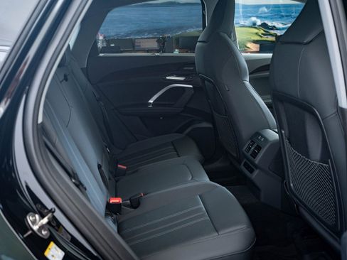 New 2025 Audi Q5 Premium Plus image 38