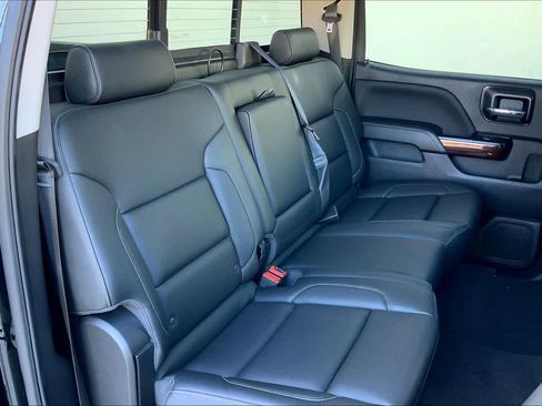 Used 2018 GMC Sierra 1500 SLT w/ Enhanced Driver Alert Package RWD image 20