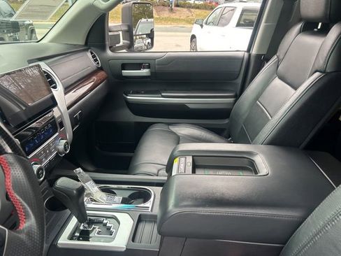 Used 2016 Toyota Tundra Limited image 10