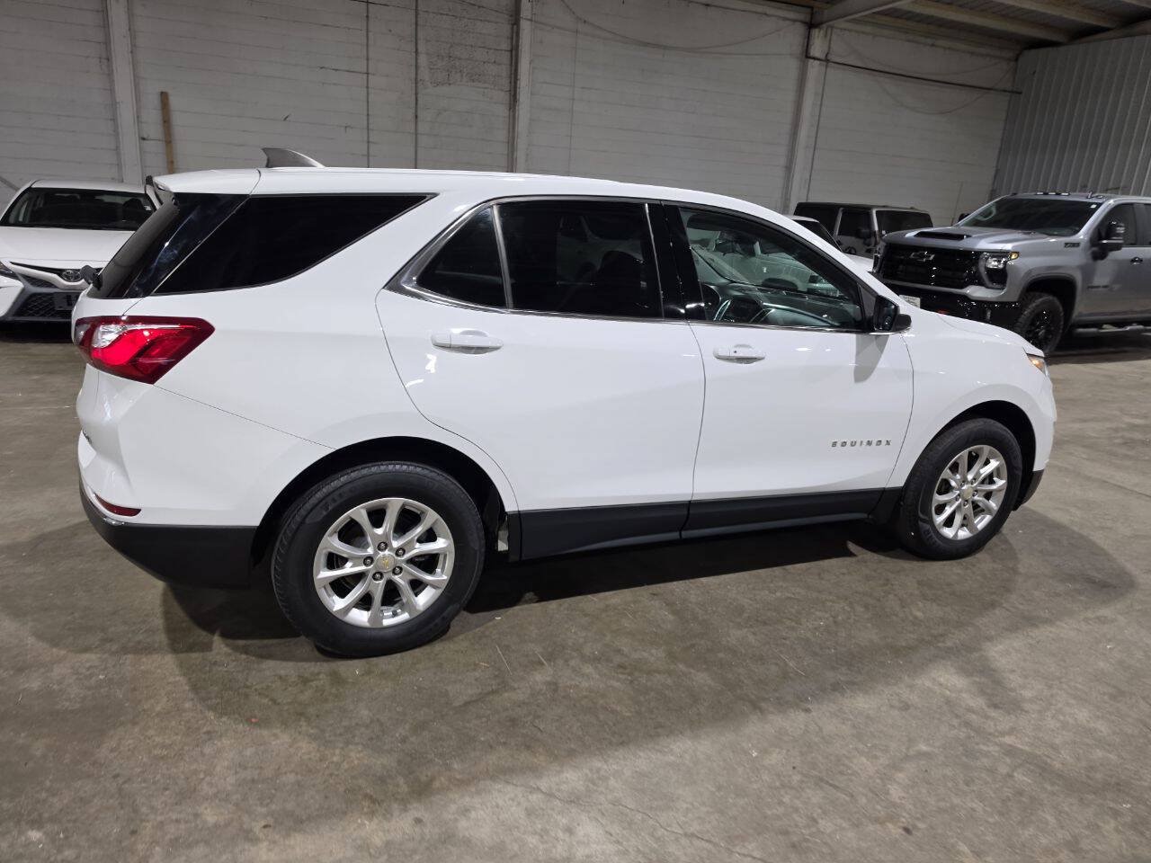 Used 2020 Chevrolet Equinox LT AWD/4WD image 13