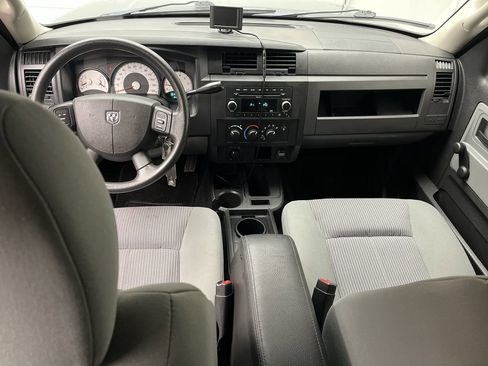 Used 2011 Dodge Dakota ST image 4