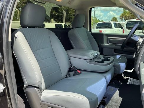 Used 2018 RAM 1500 Express RWD image 12