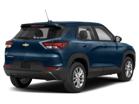Used 2022 Chevrolet TrailBlazer LS AWD/4WD image 2