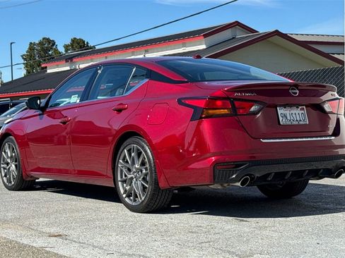 Certified 2023 Nissan Altima 2.0 SR image 7
