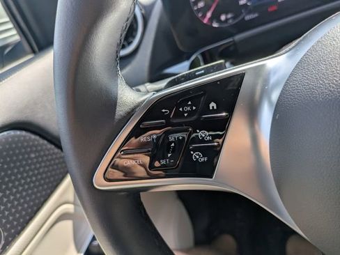 Used 2025 Mercedes-Benz GLA 250 4MATIC image 23