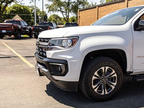 Used 2022 Chevrolet Colorado Z71 AWD/4WD image 4