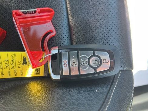 Used 2021 Ford Mustang Premium image 40